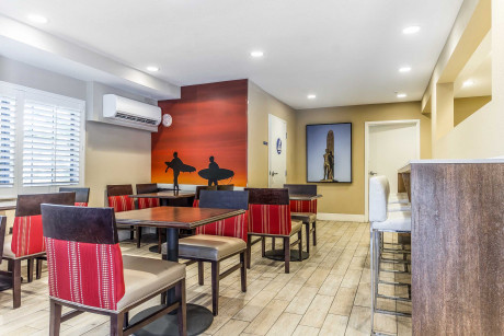 COMFORT INN SANTA CRUZ GALLERY - Dinning Area