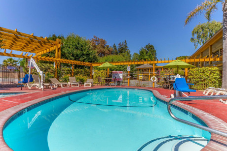 COMFORT INN SANTA CRUZ GALLERY - Pool